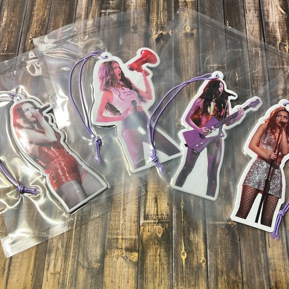 5for$10 Assorted Scent Olivia Rodrigo Four Cute Singer Car Air Freshener NWOT - Picture 4 of 4